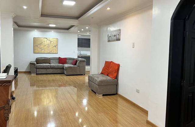 Large Private 3 BDR apartment in downtown Quito