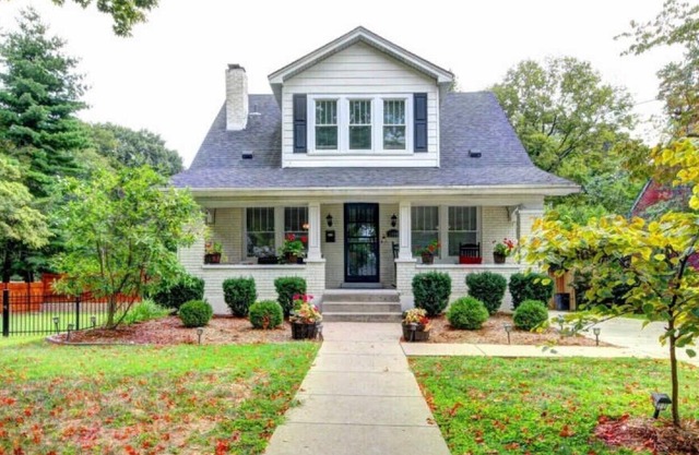 Large Private Space in a Charming Historical Home