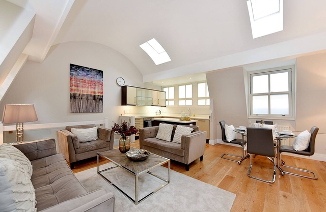 Large South Kensington Mews House £2m 2Bed Air Con