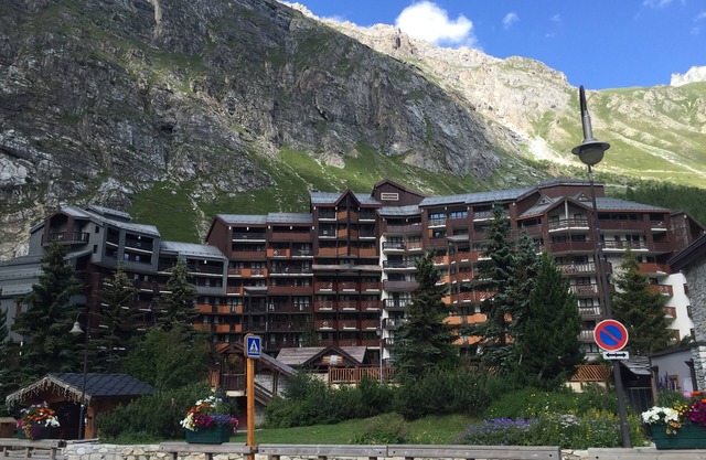 Large studio 4p 32m2, facing ski lifts, near shops
