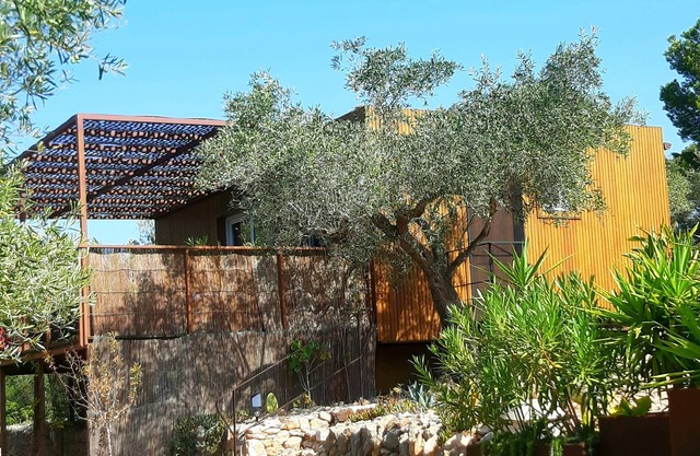 Large studio, between sea and mountains, on the Costa Dorada.