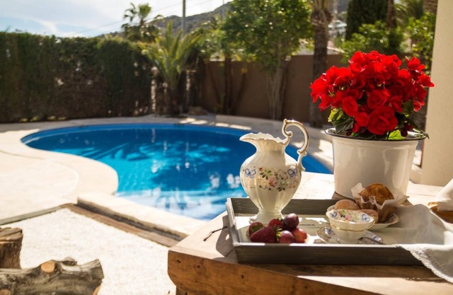 LARGE VILLA in Albir, between Benidorm and Altea with private pool