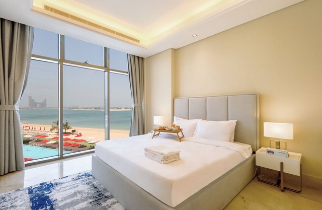 Largest layout 2BR | Beach Access | Atlantis View