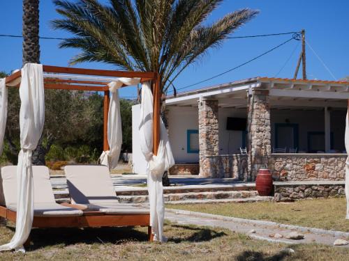 Las Palmas Apartments