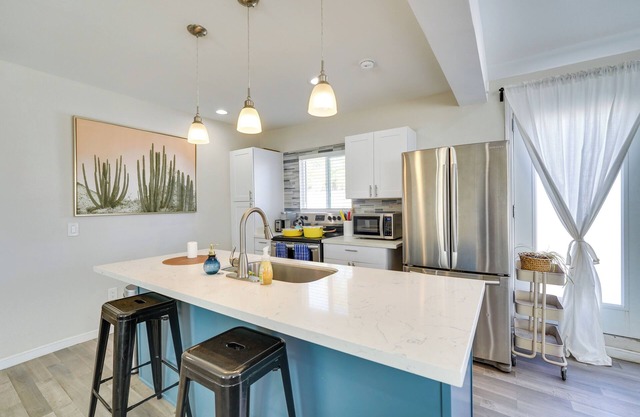 Las Vegas Home w/Patio & Grill: 6 Mi to The Strip