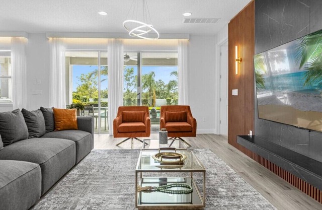 Last Minute Disney! Private Pool, Hot Tub, Game Room & Themed Bedrooms. Book Now! #93759
