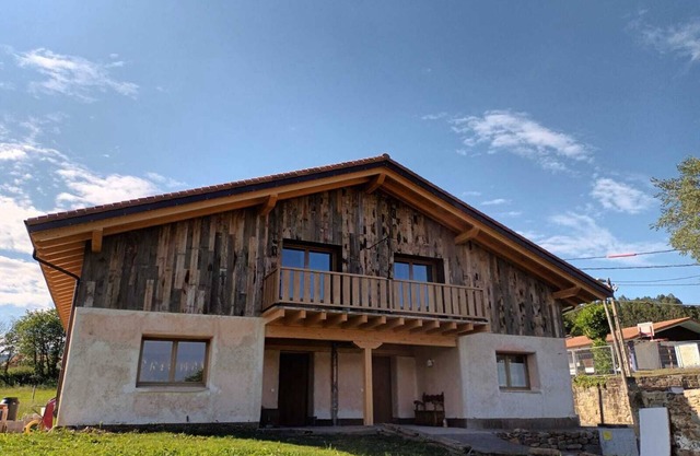 Lastoetxe. Casa Rural a 10 min de san Juan de Gaztelugatxe y 20 min de Bilbao