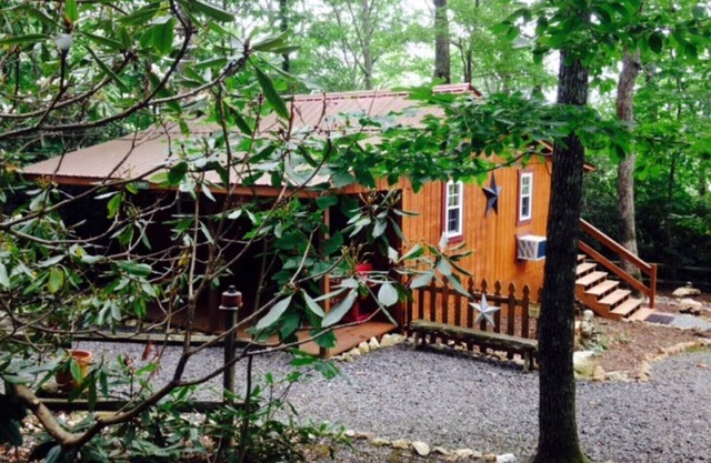 Laurel Thicket at Do Drop Inn Cabin Rentals