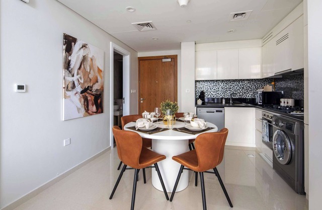 Lavish 2BR with Community View in Business Bay!