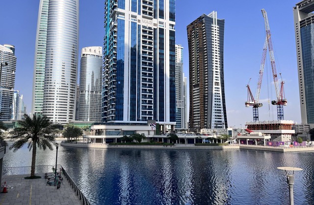 Lavish and Spacious Lakeview 2BR Close to Metro & Beach