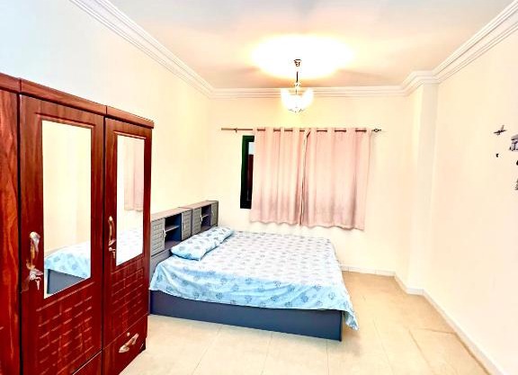 Lavish Sharing Family Room !! Furnished !!Free Bill