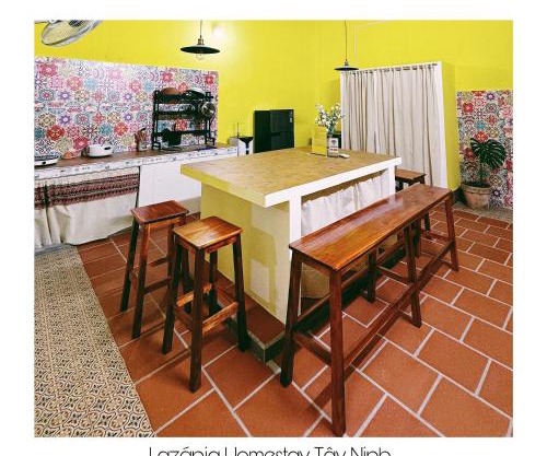 Lazánia homestay Đất Thánh-số 8a hẻm số 3 Phạm Văn Xuyên
