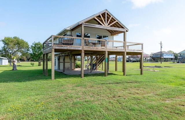 Lazy Lagoon - Budget friendly bayside home with amazing views!