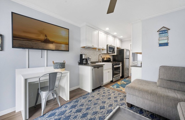 Lazy Whale 12- Updated condo in central Ocean City!