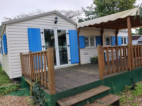 Le Blue Home