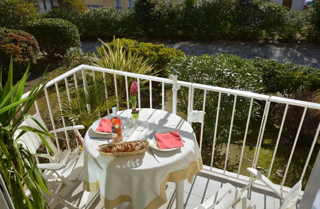 Le BOUGAINVILLIER apartment Cassis