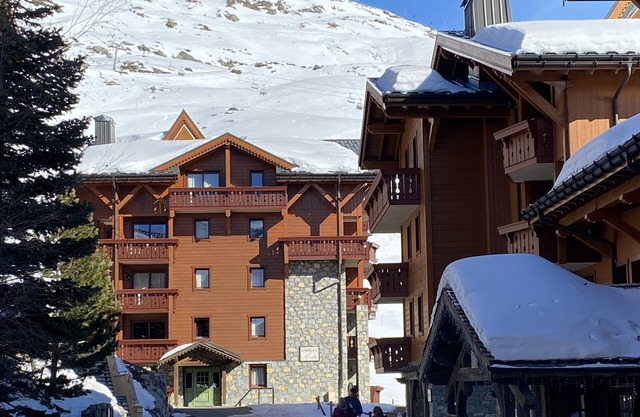Le Chamois des Alpages - 2 bed apartment great location on the slopes