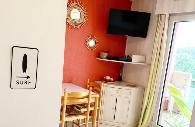 Le kilika, quiet 2-bedroom apartment on golf course & sea, Biarritz-Anglet