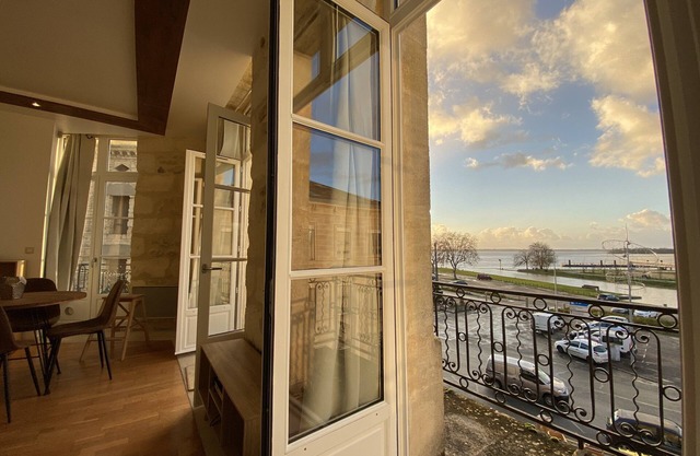 - Le Saugeron - Apartment in the heart of Blaye. All amenities