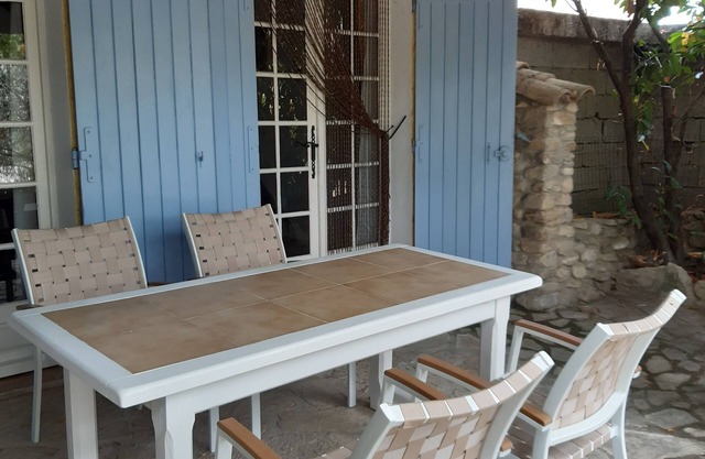 Le Tilleul - Charming gîte with covered terrace facing Mont Ventoux