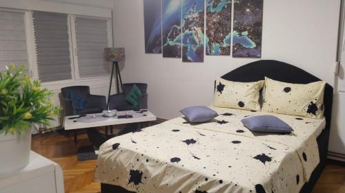 Lela's home II