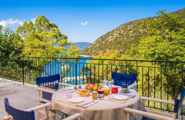 Lemonia Beach Villa - Two Bedroom Villa, Sleeps 4