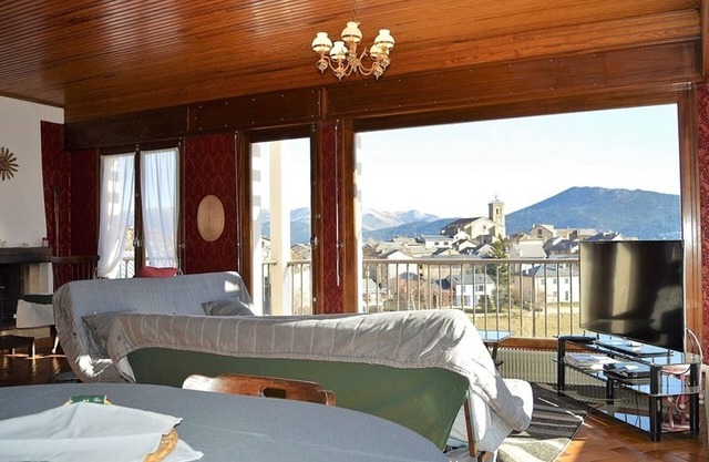 Les Angles: Apt 6 pers, 2 bdr, balcony, near slopes