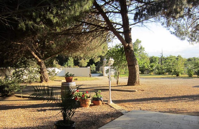 Les Cerisiers 5 people in St Cyprien near Collioure. Quiet and sea WiFi.