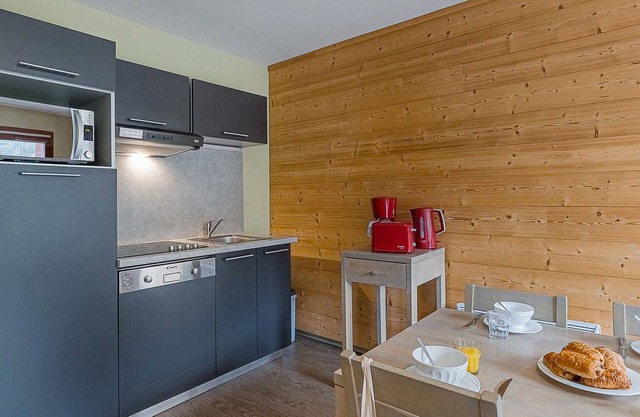 Les Epinettes by Interhome
