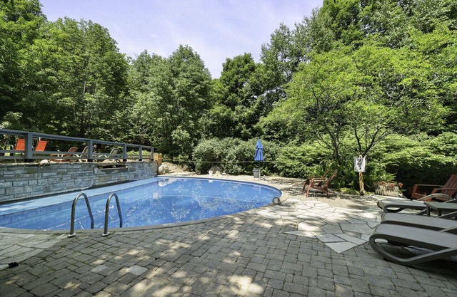 Les Manoirs w/Pool & Hot Tub near Village (120-7)