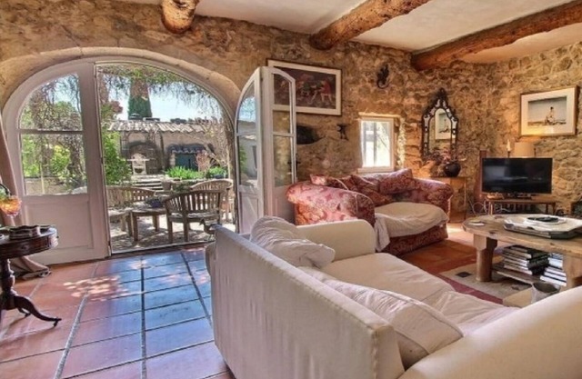 Les Mas du Coq - 18th century farmhouse