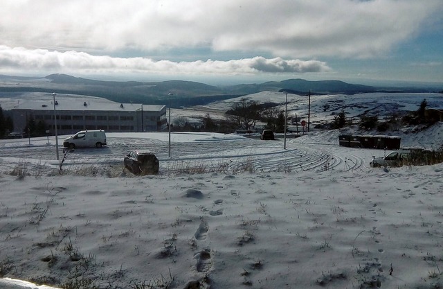 "LES MATINS DU SANCY" APARTMENT FULL SOUTH 4 PEOPLE