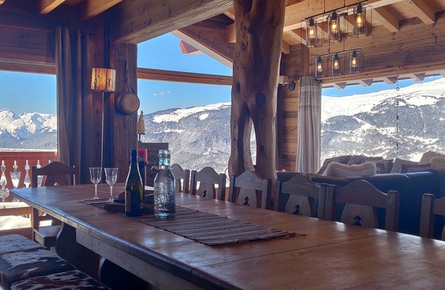 Les Mélèzes - Very beautiful Chalet 200m from the slopes of La Plagne - 12-15 pers.