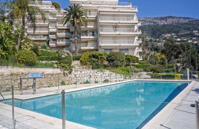 Les Miradors by Interhome