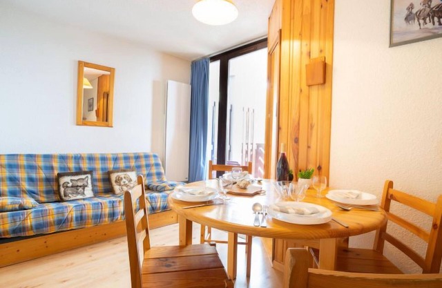 Les Mousquetons by Interhome