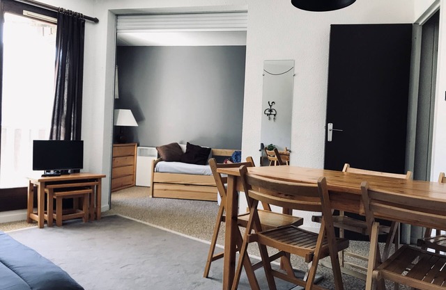 Les Orres apartment 6 pers/3 rooms, fully equipped really at the foot of the slopes