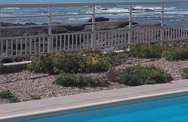 Les Sables d'Olonne. Apart. 4 pers. beachfront with pool