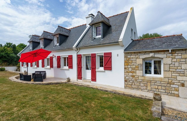 Les Volets Rouges by Interhome