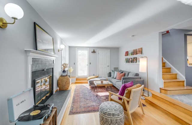 Less Than 1 Mi to Waterfront Old Town Alexandria Home!