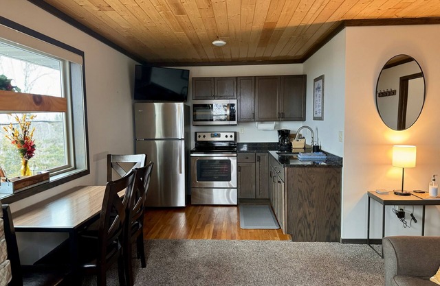 Lester River Gooseberry Trailside 4-Plex Suites | Lake View | Trail Access