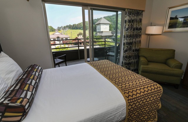 Liberty Mountain Lodge | Slopeside King Retreat