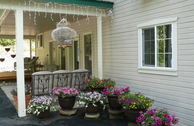 Liberty Way Guest House is in the Cascade Mountains Of Leavenworth, Washington