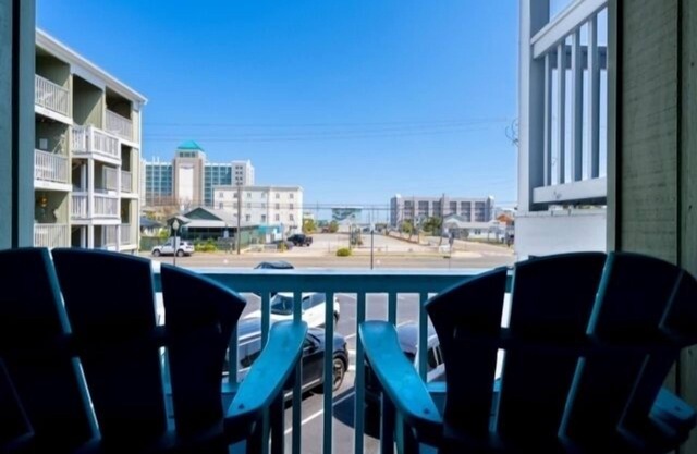 Life's a Beach - walk to everything in historic Carolina Beach! by RedAwning