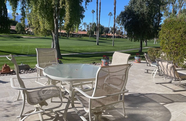 Light and Bright, 2 bed, 2 bath condo on the west 8th fairway at Monterey CC