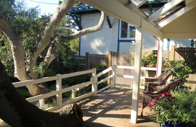 Light-filled Home Steps from Ocean Ave & Beach - OPEN CAR WEEK