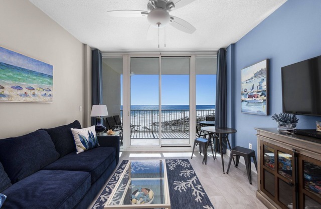 Lighthouse Condo - Gulf View -Park in front of condo -3 Pools-Bunk Rm