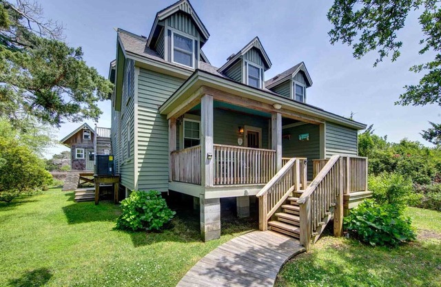 Lighthouse Cottage: Classic Ocracoke Cottage