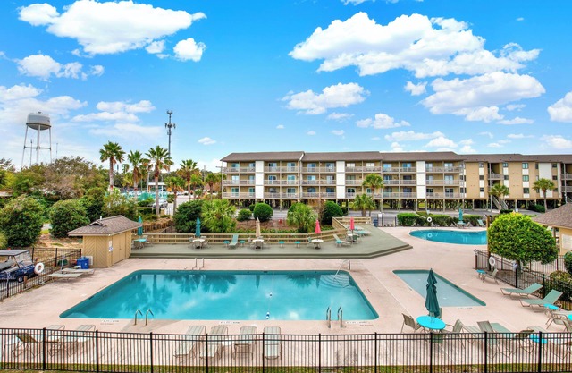 Lighthouse Point Condo Unit 34A, 2 bedroom, 2 bath beach front with pools