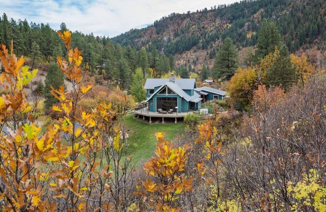 Lightner Creek Estate: Secluded 33ac 12 min to DGO