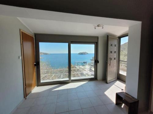 Ligonari sea view apartment